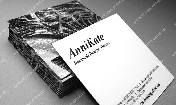Визитка студии дизайнерской одежды «Anni Kate» business card photo
