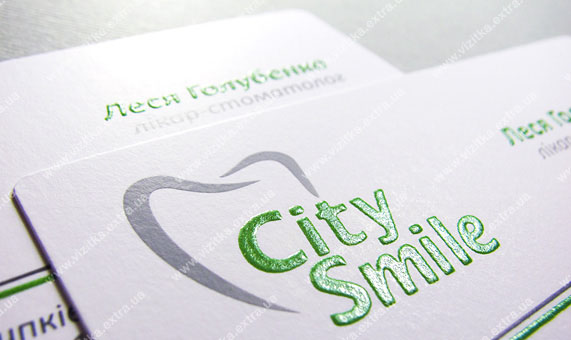 Визитка стоматологической клиники business card photo